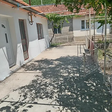 Kucica Na Selu بيت للعطل